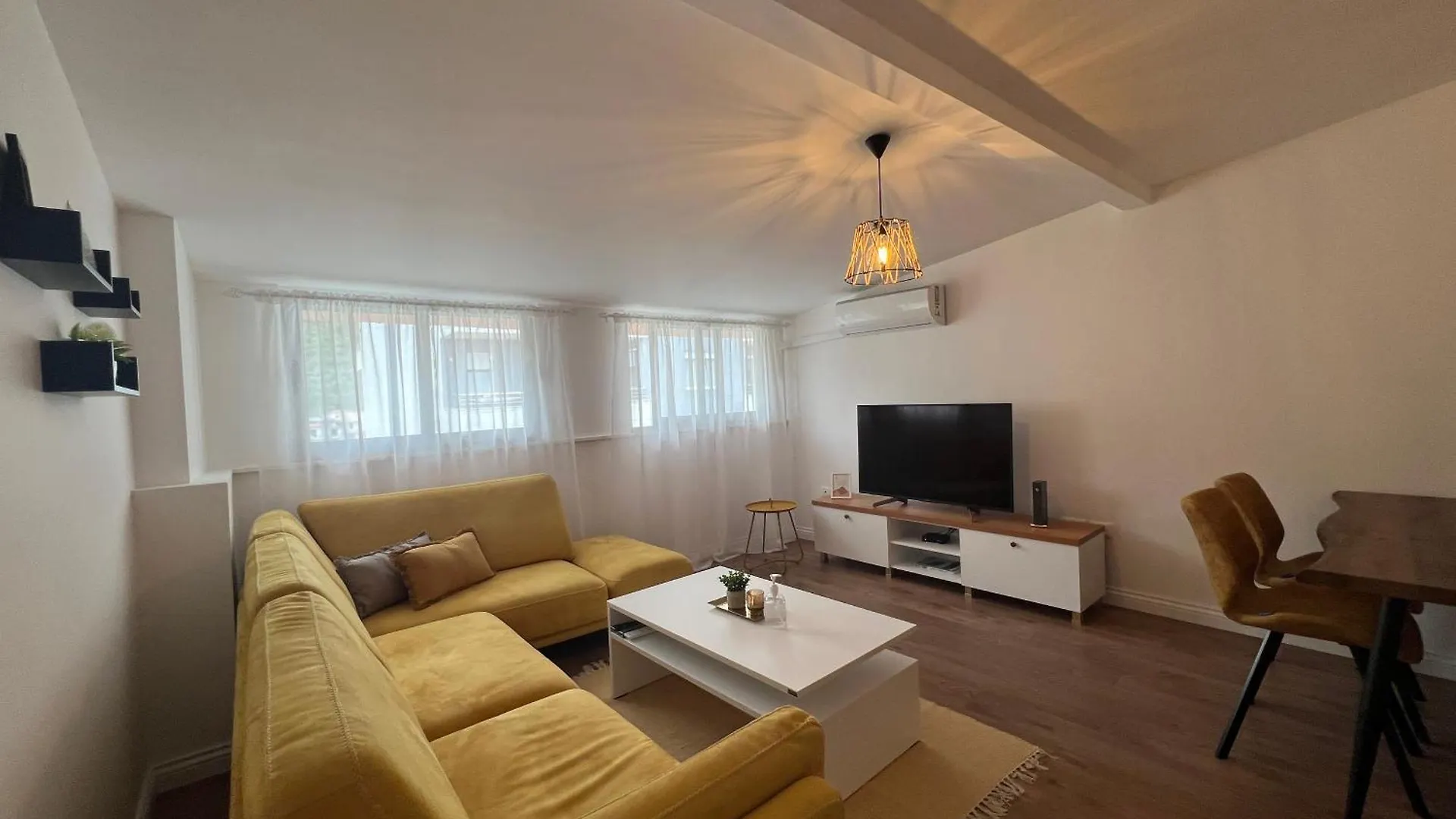 Urban Nest Apartment Vlore